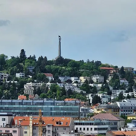 Panorama View Design Apts In Old Town - Free Parking Daire Bratislava