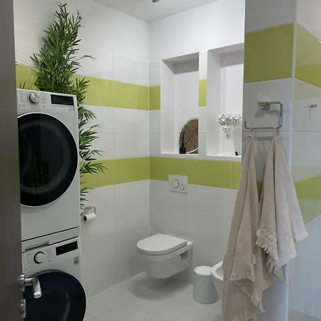 Panorama View Design Apts In Old Town - Free Parking Μπρατισλάβα