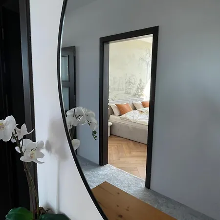 Panorama View Design Apts In Old Town - Free Parking