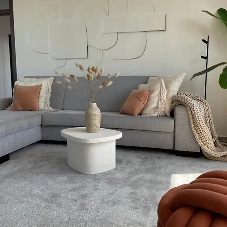 Panorama View Design Apts In Old Town - Free Parking *