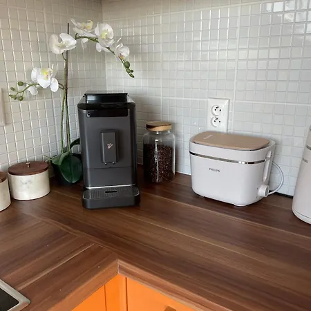 Panorama View Design Apts In Old Town - Free Parking Daire