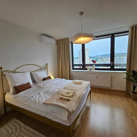 Panorama View Design Apts In Old Town - Free Parking Appartement