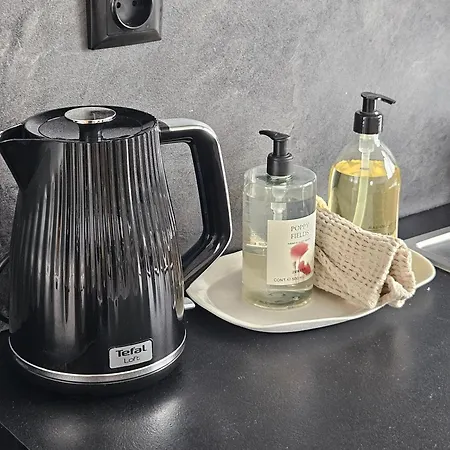 Panorama View Design Apts In Old Town - Free Parking Daire