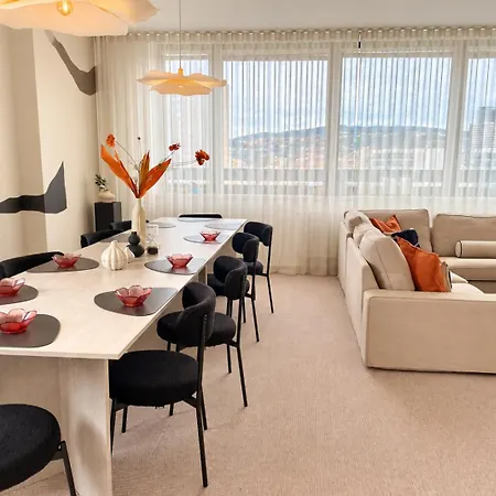 Appartement Panorama View Design Apts In Old Town - Free Parking Bratislava