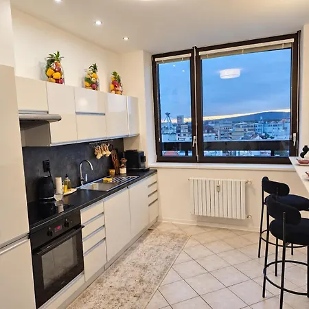 Panorama View Design Apts In Old Town - Free Parking Bratislava