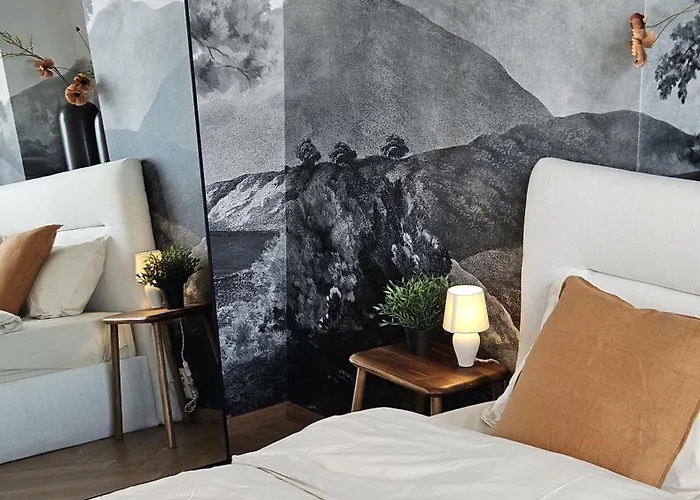 Panorama View Design Apts In Old Town - Free Parking *