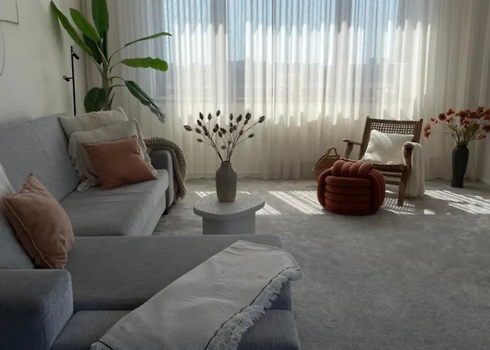 Panorama View Design Apts In Old Town - Free Parking