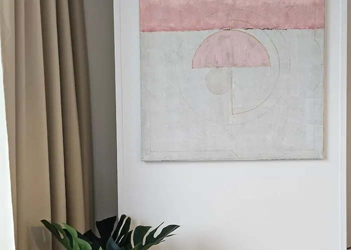 Panorama View Design Apts In Old Town - Free Parking