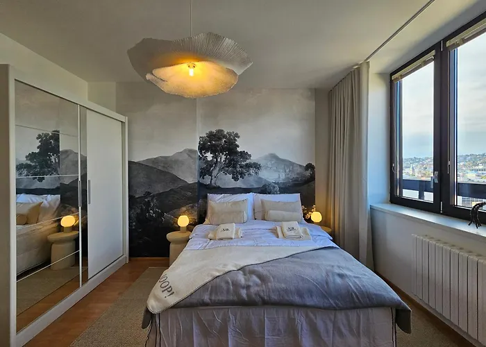 Panorama View Design Apts In Old Town - Free Parking *