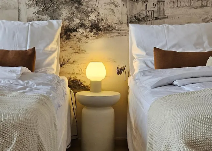 Panorama View Design Apts In Old Town - Free Parking *