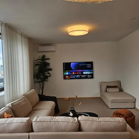 Panorama View Design Apts In Old Town - Free Parking Apartament