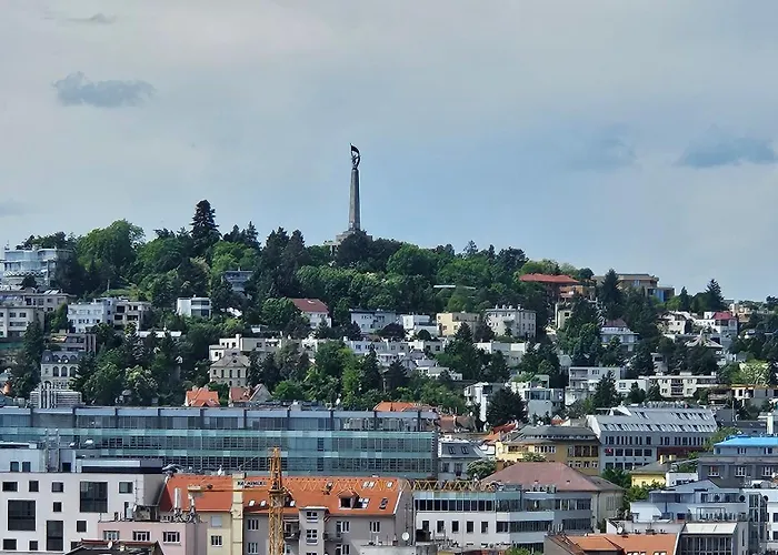 Panorama View Design Apts In Old Town - Free Parking Apartament Bratislava