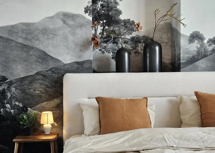 Panorama View Design Apts In Old Town - Free Parking *