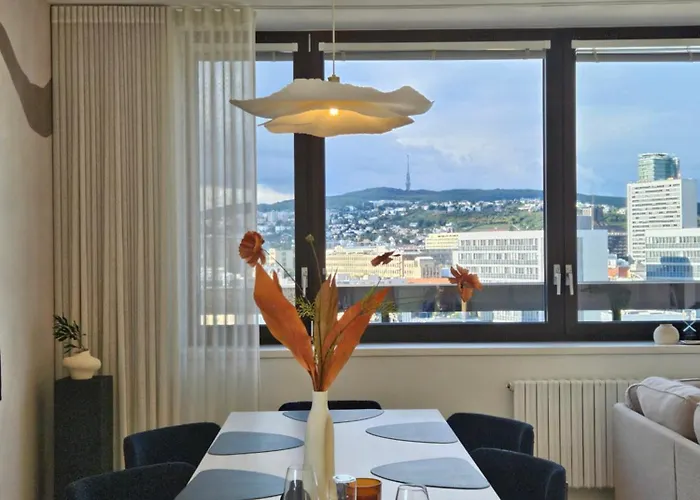 Panorama View Design Apts In Old Town - Free Parking