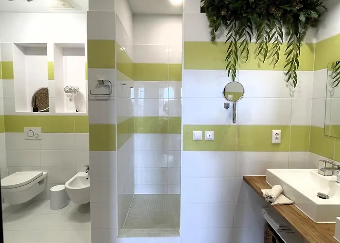 Апартаменты Panorama View Design Apts In Old Town - Free Parking