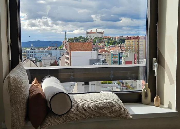 Panorama View Design Apts In Old Town - Free Parking * Братислава